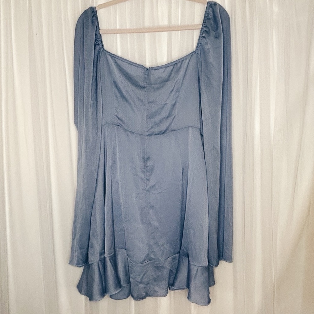 Elegant Blue Dress - Picture 5 of 5